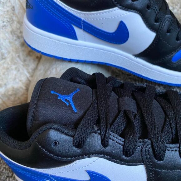 NIKE Air Jordan 1 Low (Size: 4Y /BigKids) *NWT* - Picture 10 of 12